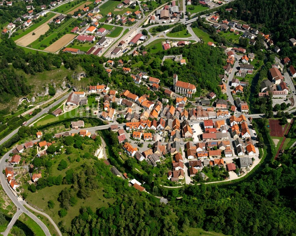 Luftbild Veringenstadt - Dorf - Ansicht am Rande Waldgebieten in Veringenstadt im Bundesland Baden-Württemberg, Deutschland