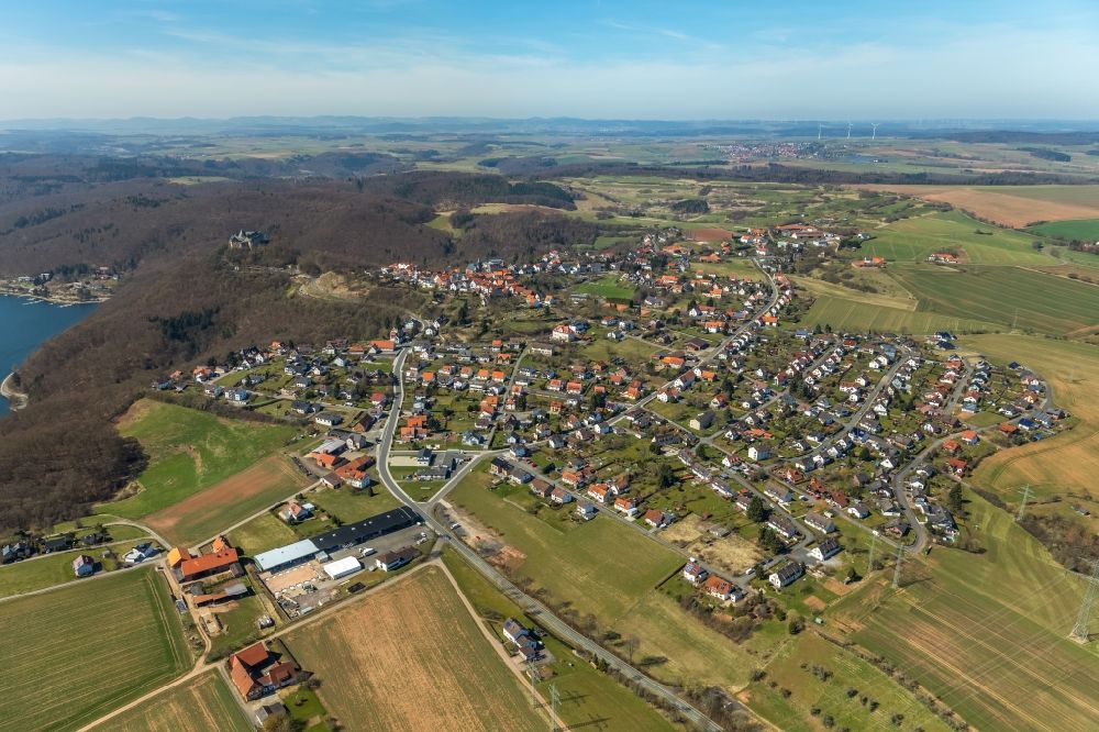 Waldeck von oben - Dorf - Ansicht am Rande Waldgebieten in Waldeck im Bundesland Hessen, Deutschland
