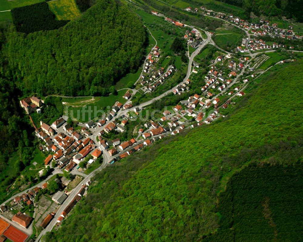 Luftbild Weißenstein - Dorf - Ansicht am Rande Waldgebieten in Weißenstein im Bundesland Baden-Württemberg, Deutschland