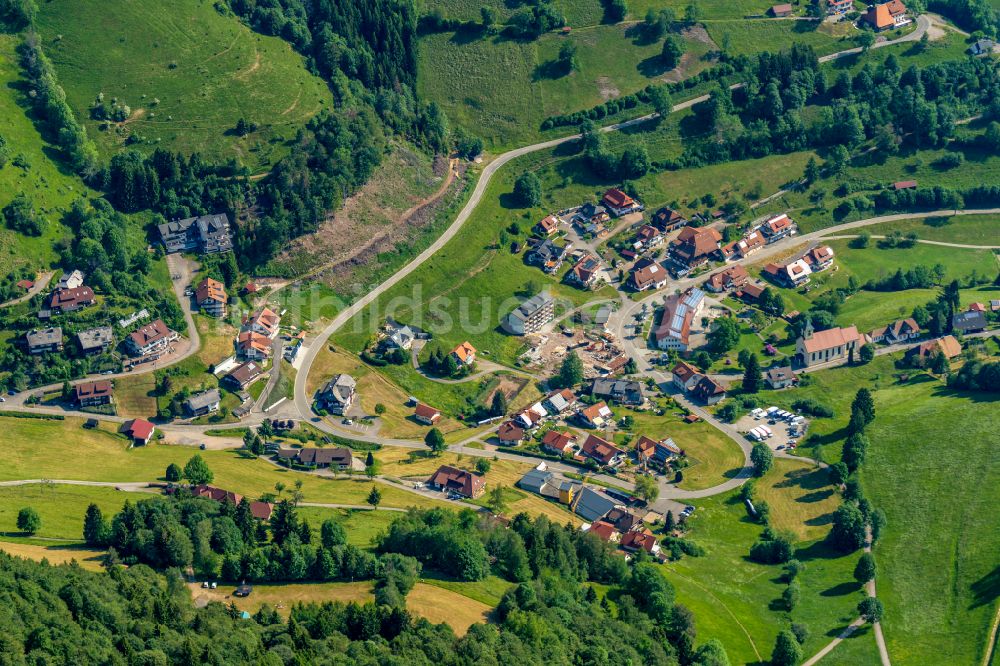 Luftaufnahme Wieden - Dorf - Ansicht am Rande von Waldgebieten in Wieden im Bundesland Baden-Württemberg, Deutschland