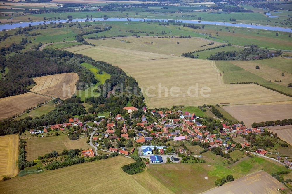 Rühstädt aus der Vogelperspektive: Dorf - Ansicht in Rühstädt im Bundesland Brandenburg, Deutschland