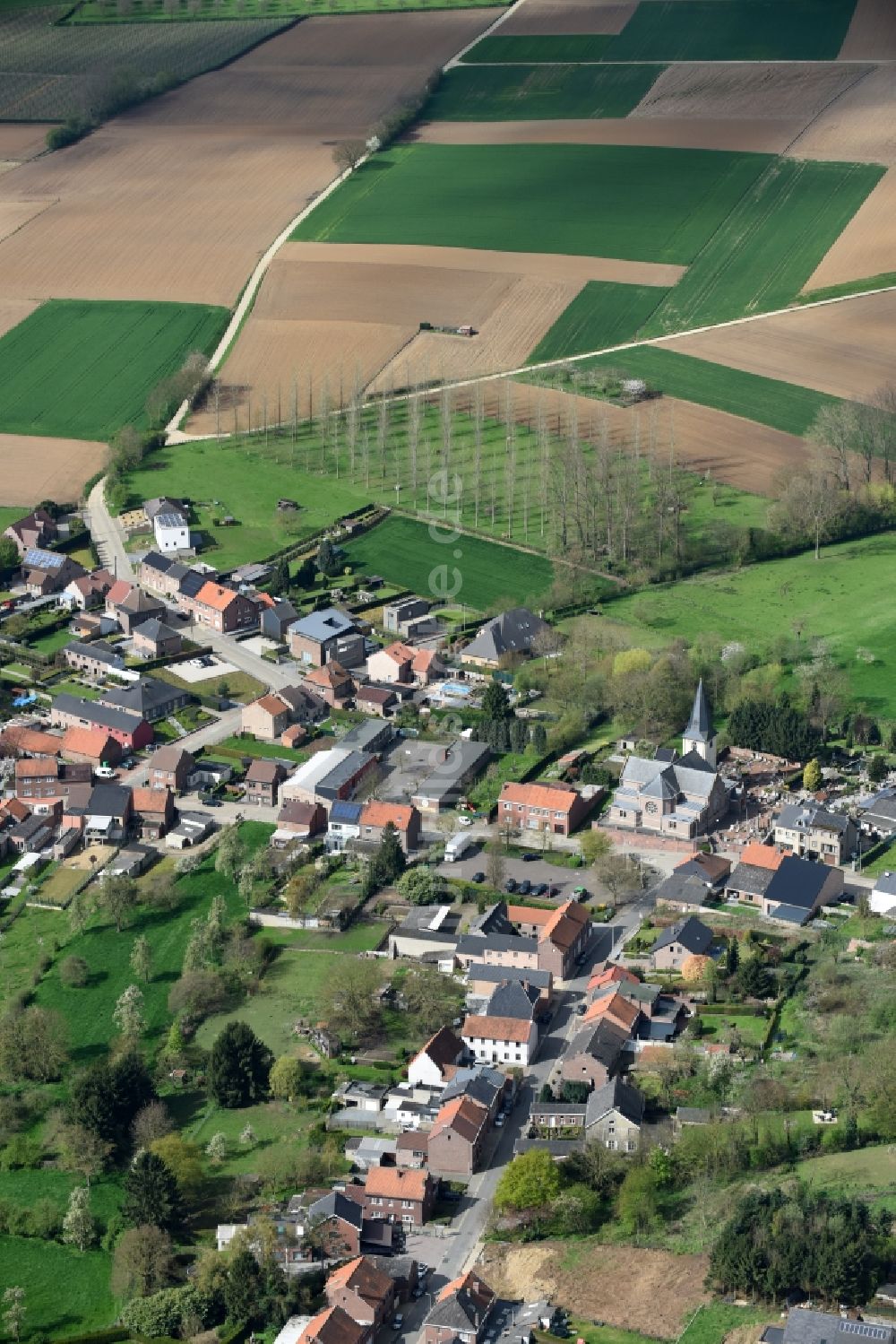 Rosmer von oben - Dorf - Ansicht von Rosmer in Vlaanderen, Belgien