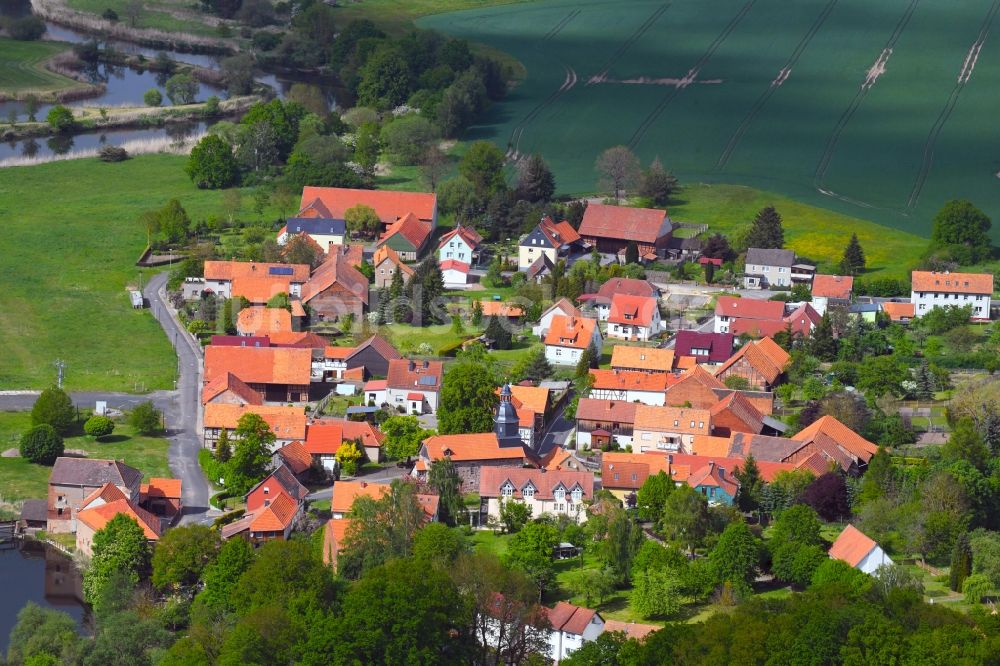 Luftaufnahme Sallmannshausen - Dorf - Ansicht in Sallmannshausen im Bundesland Thüringen, Deutschland