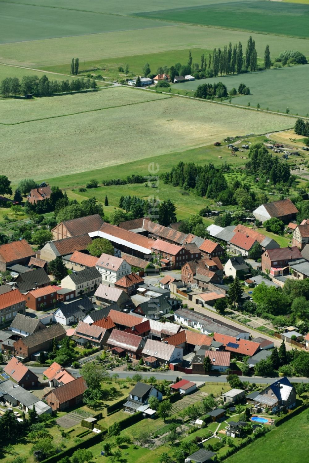 Luftaufnahme Satuelle - Dorf - Ansicht in Satuelle im Bundesland Sachsen-Anhalt, Deutschland