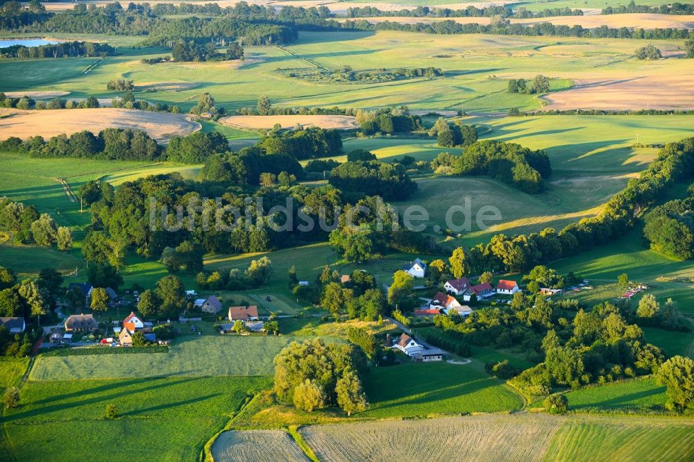 Luftaufnahme Schillersdorf - Dorf - Ansicht in Schillersdorf im Bundesland Mecklenburg-Vorpommern, Deutschland