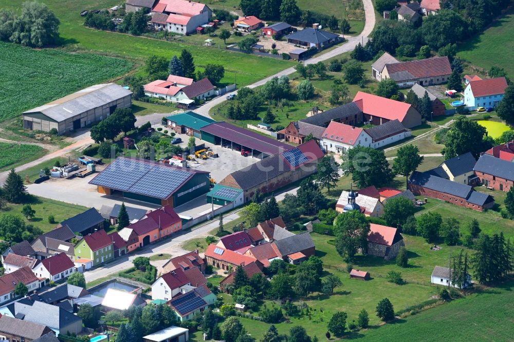Sernow aus der Vogelperspektive: Dorf - Ansicht in Sernow im Bundesland Brandenburg, Deutschland
