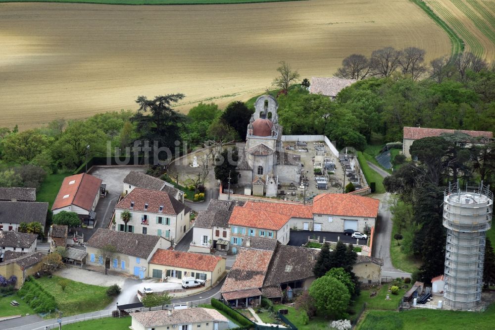 Sistels von oben - Dorf - Ansicht von Sistels in Languedoc-Roussillon Midi-Pyrenees, Frankreich