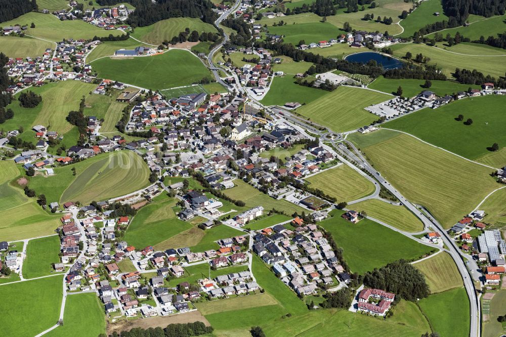 Söll aus der Vogelperspektive: Dorf - Ansicht in Söll in Tirol, Österreich