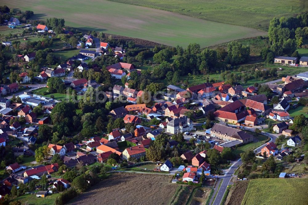 Luftaufnahme Sommersdorf - Dorf - Ansicht in Sommersdorf im Bundesland Sachsen-Anhalt, Deutschland