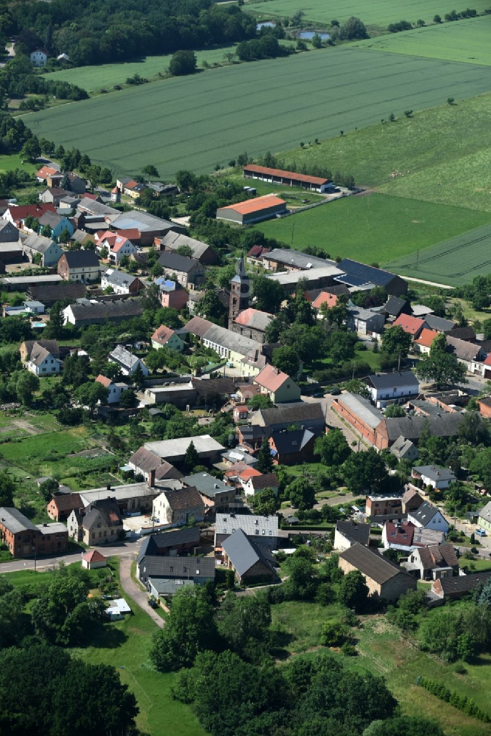 Steutz von oben - Dorf - Ansicht von Steutz im Bundesland Sachsen-Anhalt