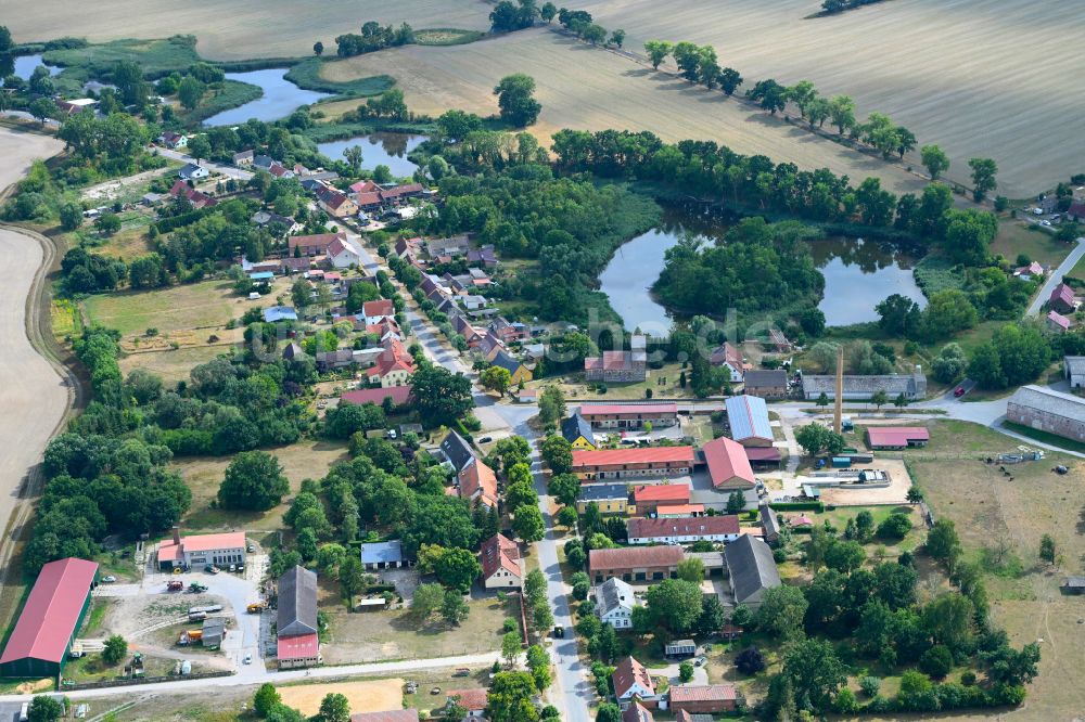 Stöffin aus der Vogelperspektive: Dorf - Ansicht in Stöffin im Bundesland Brandenburg, Deutschland