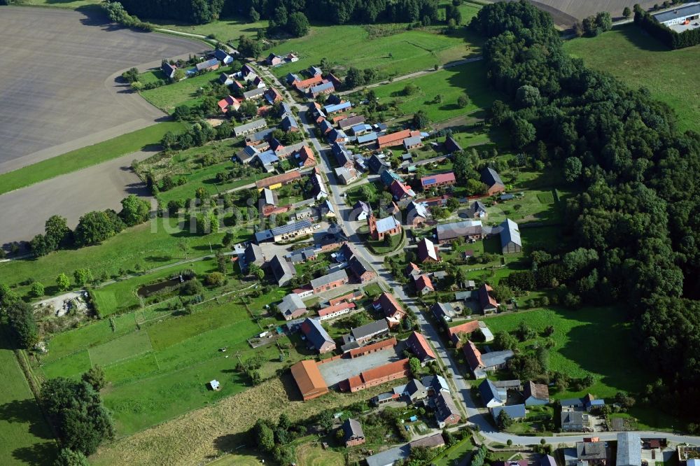 Telschow aus der Vogelperspektive: Dorf - Ansicht in Telschow im Bundesland Brandenburg, Deutschland