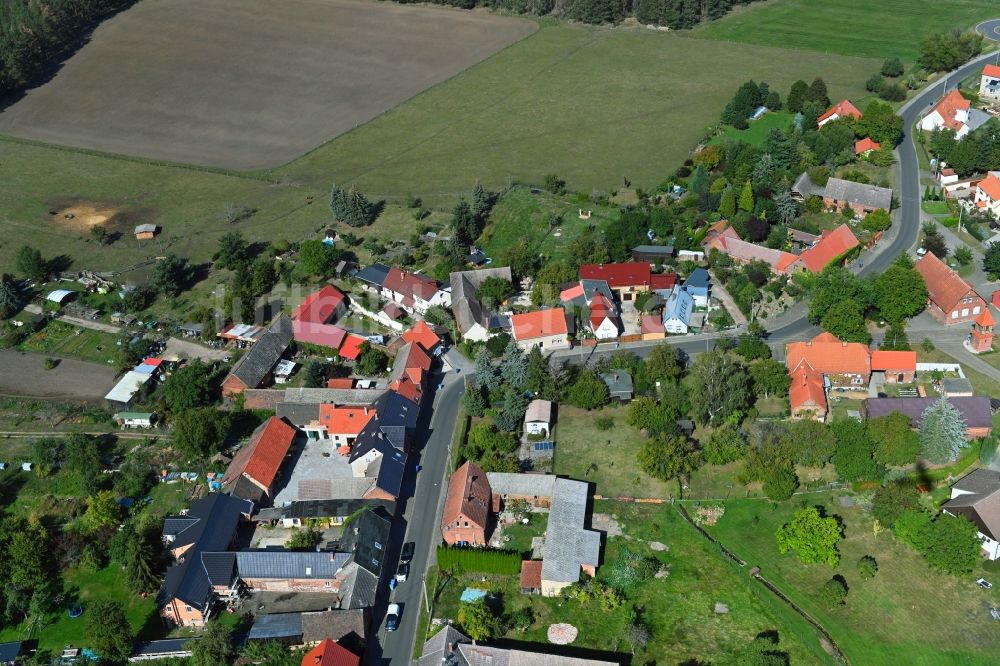 Luftbild Uthausen - Dorf - Ansicht in Uthausen im Bundesland Sachsen-Anhalt, Deutschland