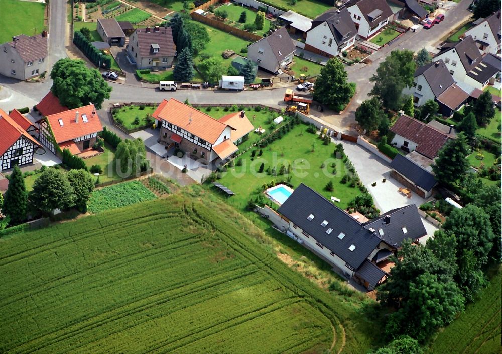 Vettelhoven aus der Vogelperspektive: Dorf - Ansicht in Vettelhoven im Bundesland Rheinland-Pfalz, Deutschland