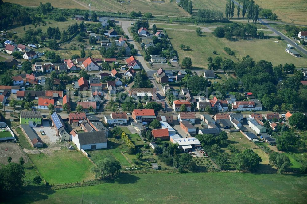 Woltersdorf von oben - Dorf - Ansicht in Woltersdorf im Bundesland Sachsen-Anhalt, Deutschland