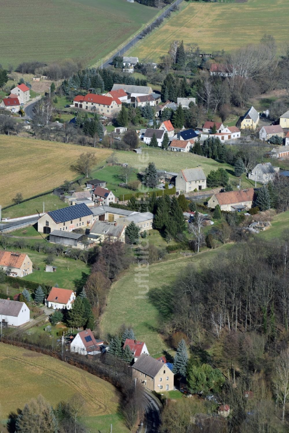 Zschochau aus der Vogelperspektive: Dorf - Ansicht von Zschochau im Bundesland Sachsen