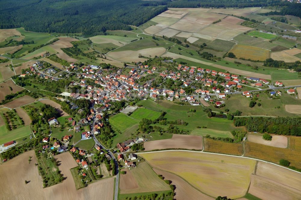 Oberaurach aus der Vogelperspektive: Dorf - Ansicht der zum Landkreis Haßberge gehörenden Gemeinde Dankenfeld im Bundesland Bayern