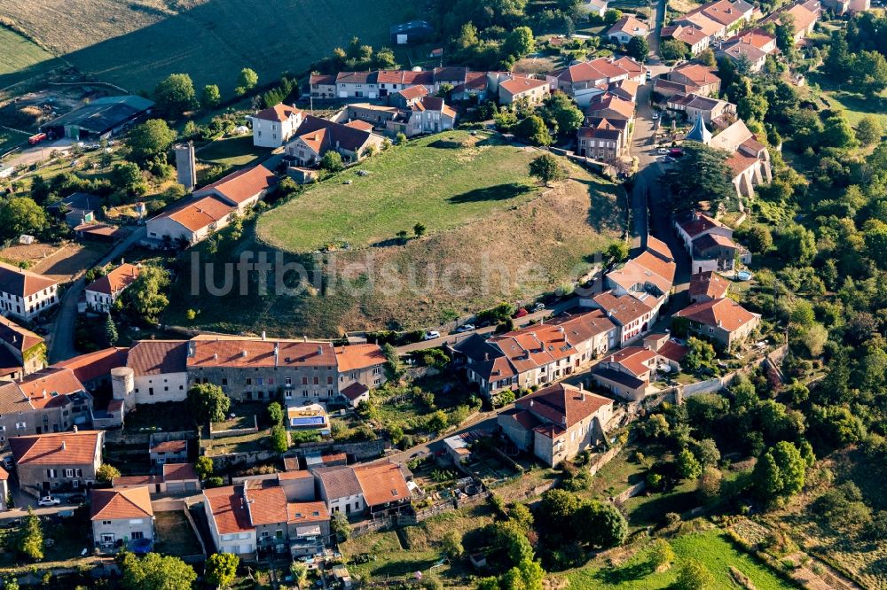 Luftbild Amance - Dorf mit Halde im Ortskern in Amance in Grand Est, Frankreich