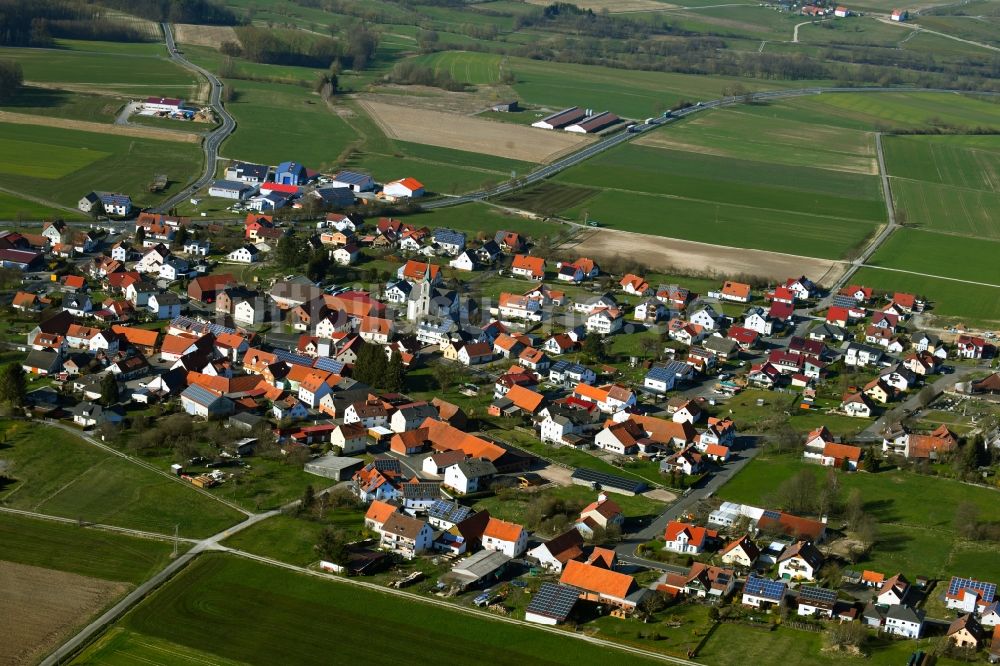 Thalau von oben - Dorfansicht der Gemeinde Thalau im Bundesland Hessen, Deutschland