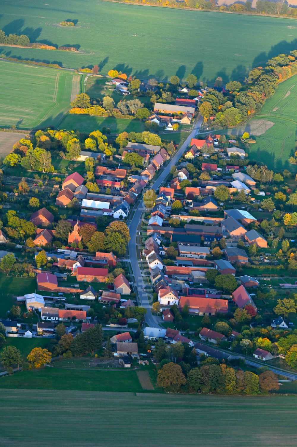 Luftbild Kuhbier - Dorfansicht in Kuhbier im Bundesland Brandenburg, Deutschland