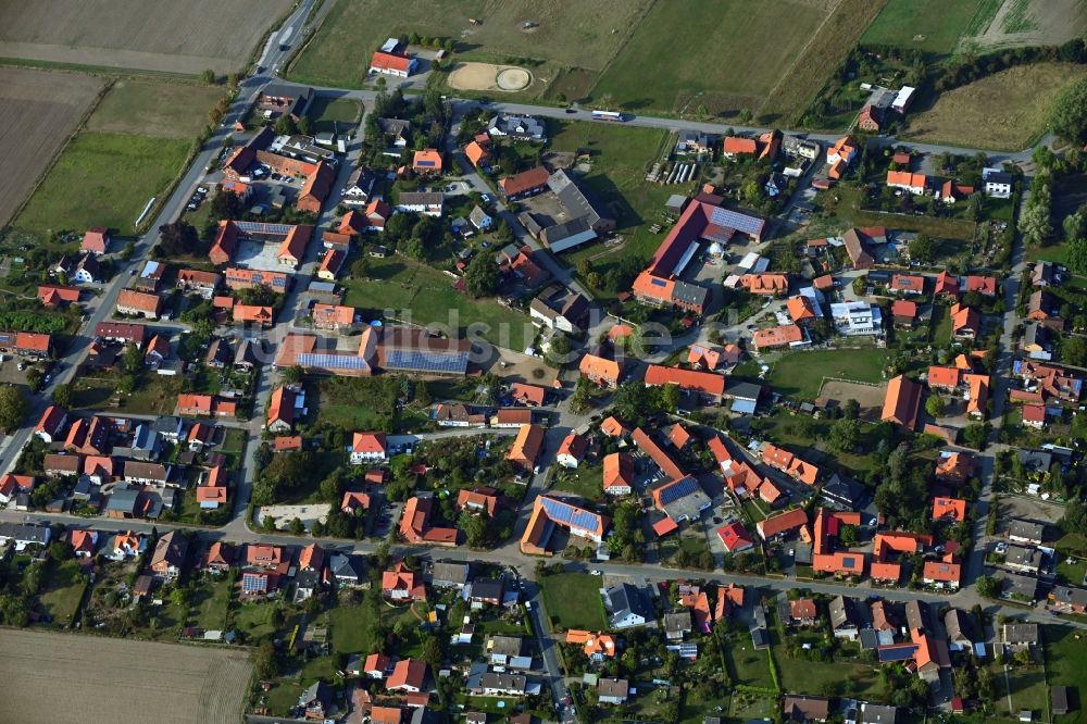 Luftaufnahme Almke - Dorfkern in Almke im Bundesland Niedersachsen, Deutschland