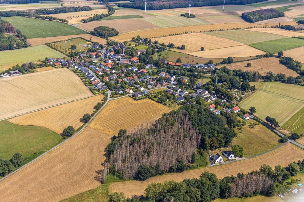 Bausenhagen von oben - Dorfkern in Bausenhagen im Bundesland Nordrhein-Westfalen, Deutschland