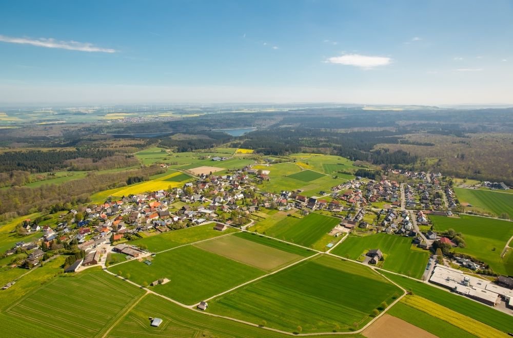 Bleiwäsche aus der Vogelperspektive: Dorfkern in Bleiwäsche im Bundesland Nordrhein-Westfalen, Deutschland
