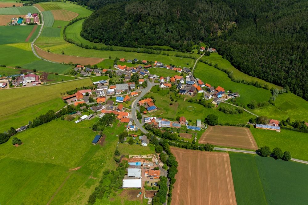 Dehringhausen von oben - Dorfkern in Dehringhausen im Bundesland Hessen, Deutschland