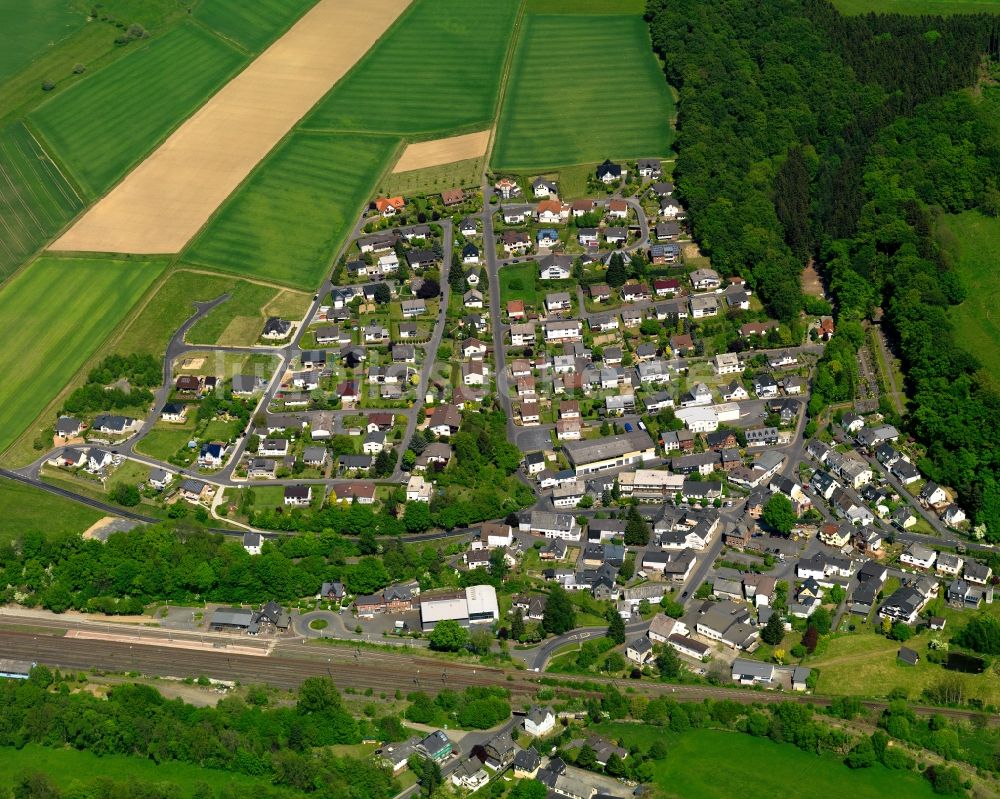 Luftaufnahme Erbach - Dorfkern in Erbach im Bundesland Rheinland-Pfalz
