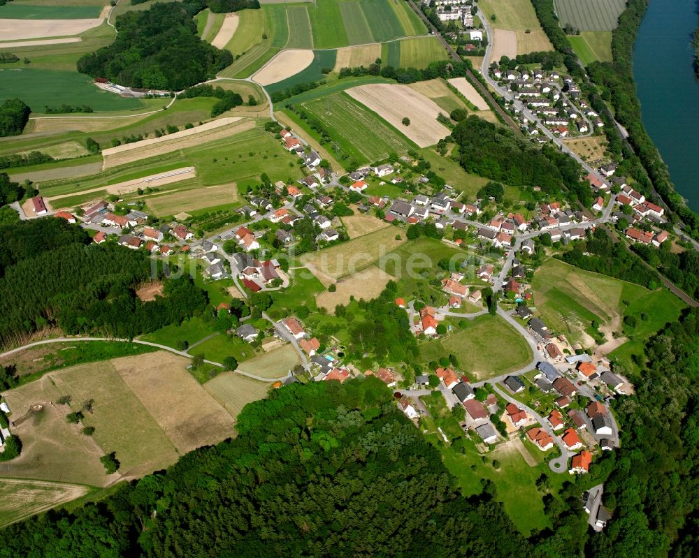 Albert von oben - Dorfkern am Feldrand in Albert im Bundesland Baden-Württemberg, Deutschland