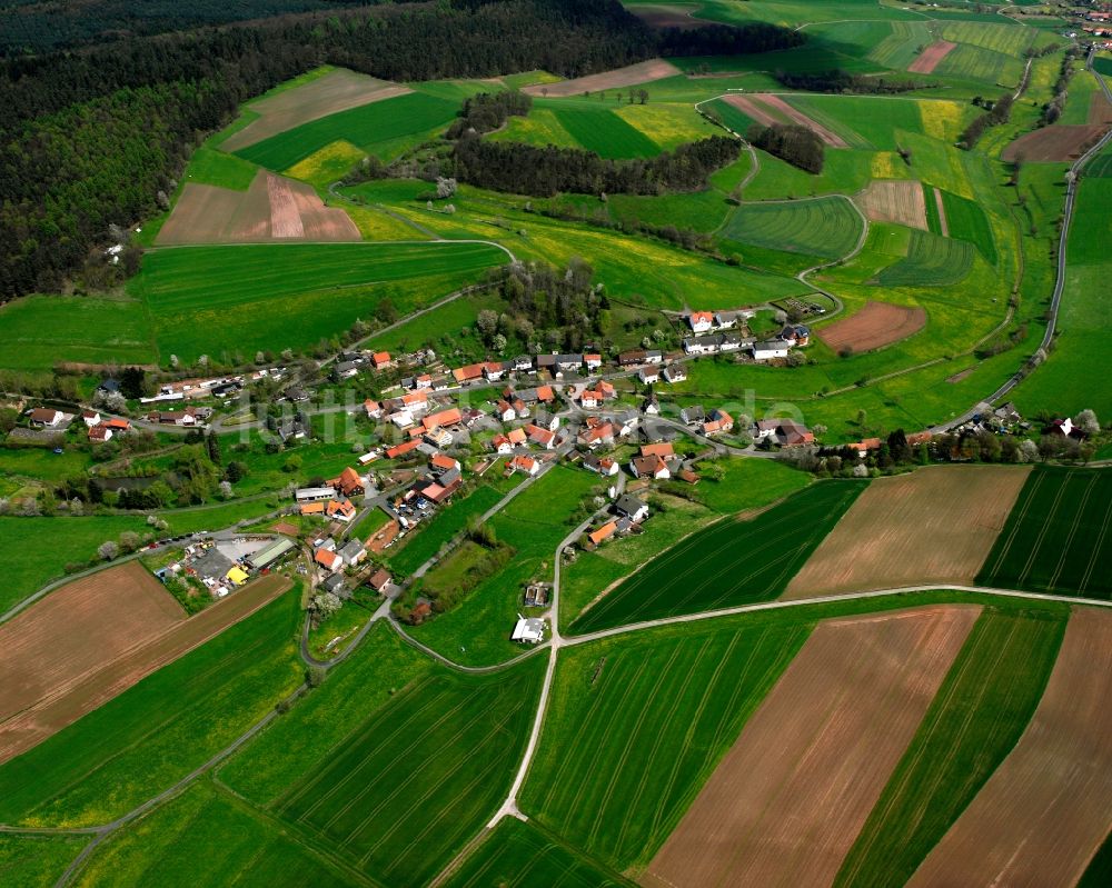 Luftaufnahme Allendorf - Dorfkern am Feldrand in Allendorf im Bundesland Hessen, Deutschland