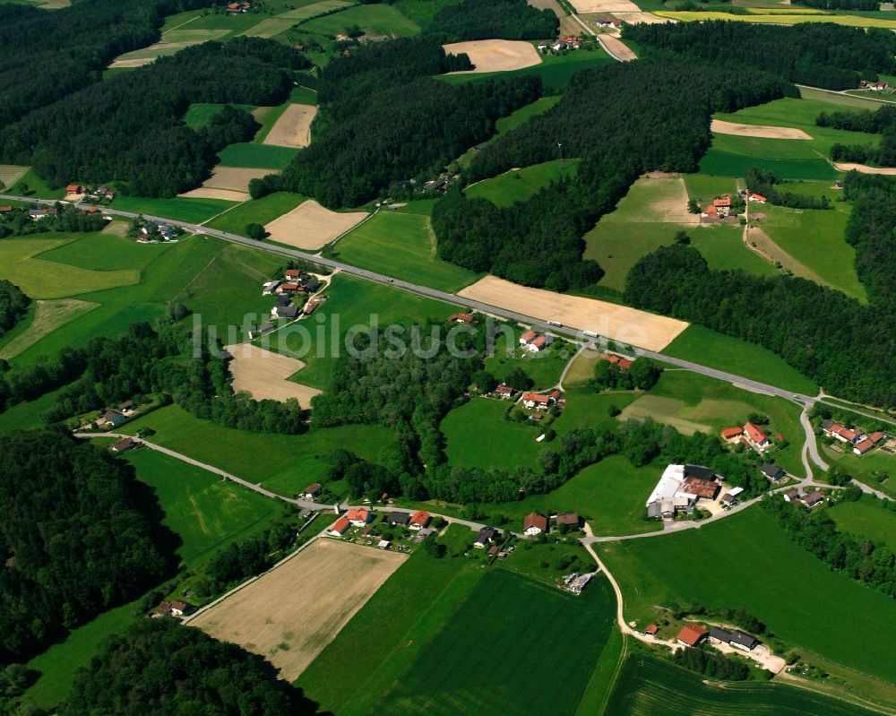 Luftaufnahme Augenthal - Dorfkern am Feldrand in Augenthal im Bundesland Bayern, Deutschland
