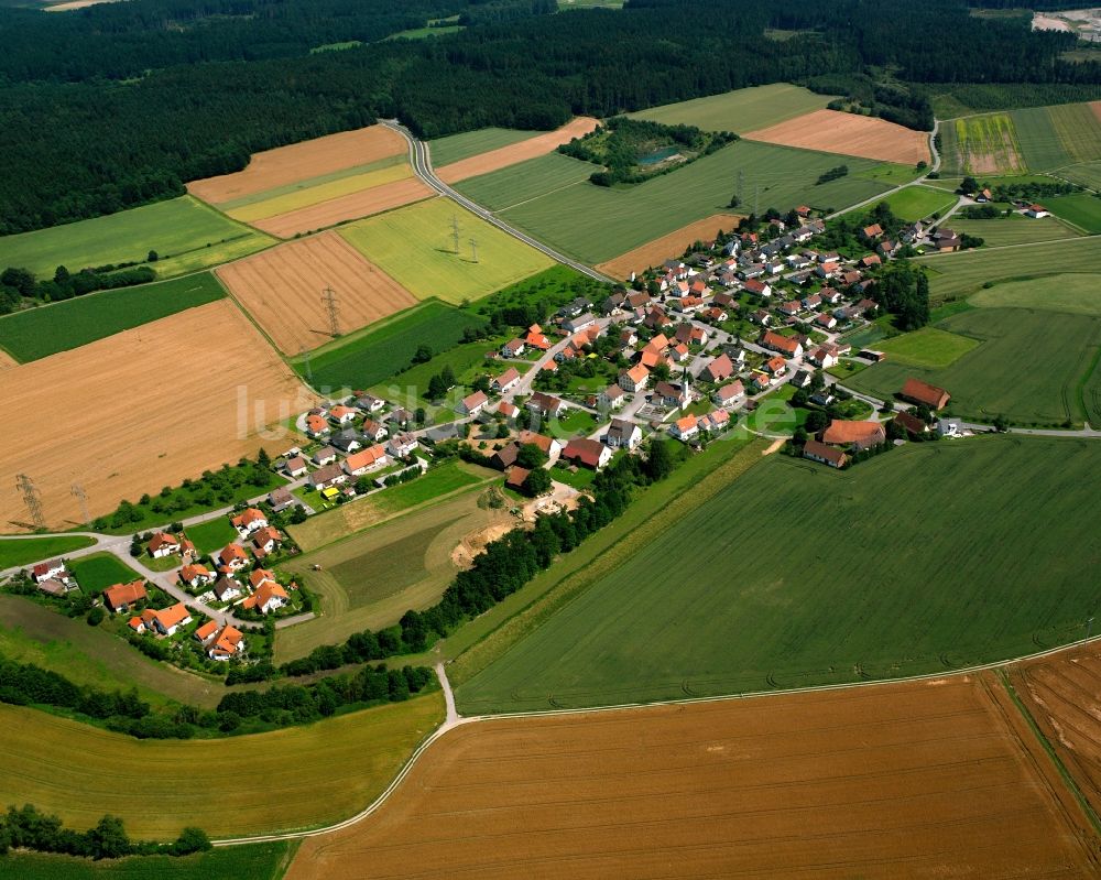 Bad Saulgau aus der Vogelperspektive: Dorfkern am Feldrand in Bad Saulgau im Bundesland Baden-Württemberg, Deutschland