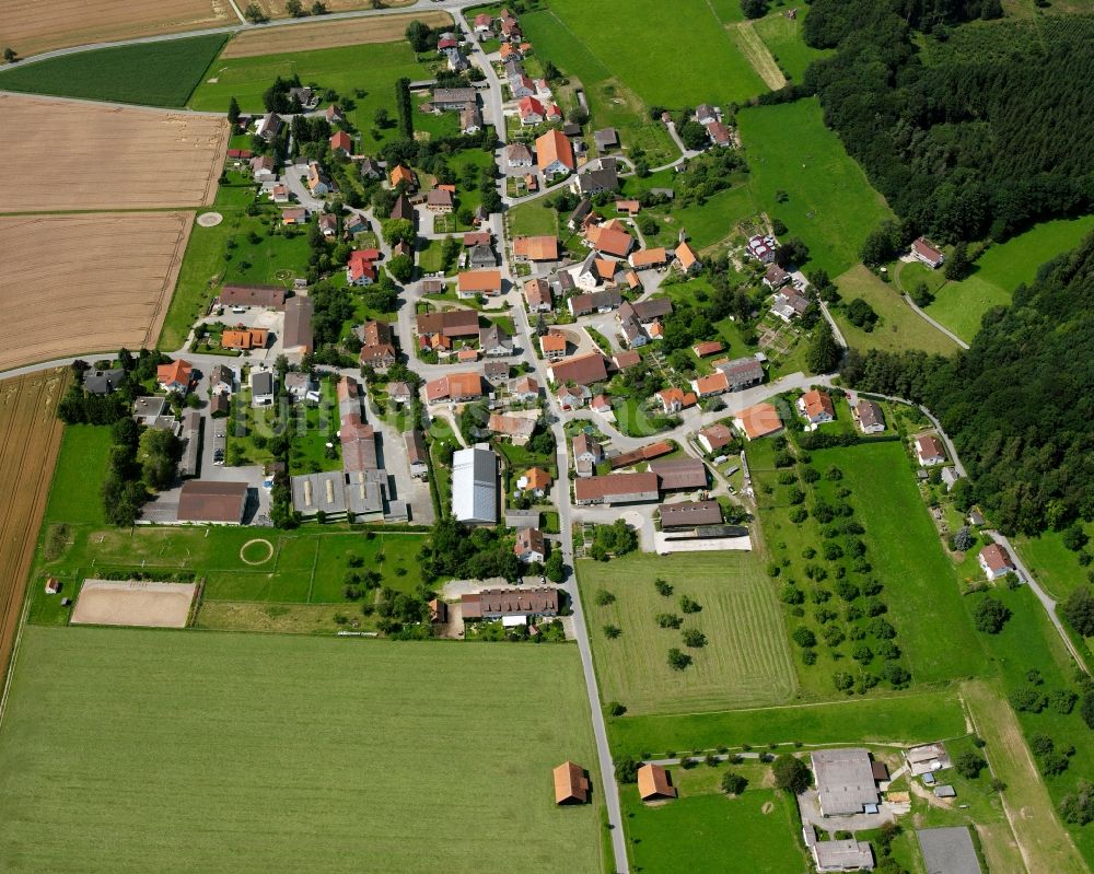 Bad Saulgau aus der Vogelperspektive: Dorfkern am Feldrand in Bad Saulgau im Bundesland Baden-Württemberg, Deutschland