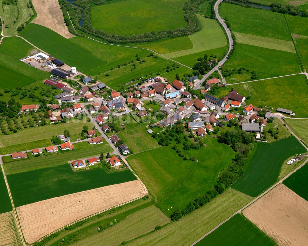 Luftbild Bechingen - Dorfkern am Feldrand in Bechingen im Bundesland Baden-Württemberg, Deutschland