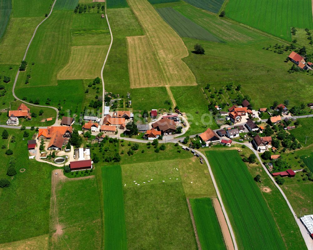 Luftbild Überberg - Dorfkern am Feldrand in Überberg im Bundesland Baden-Württemberg, Deutschland