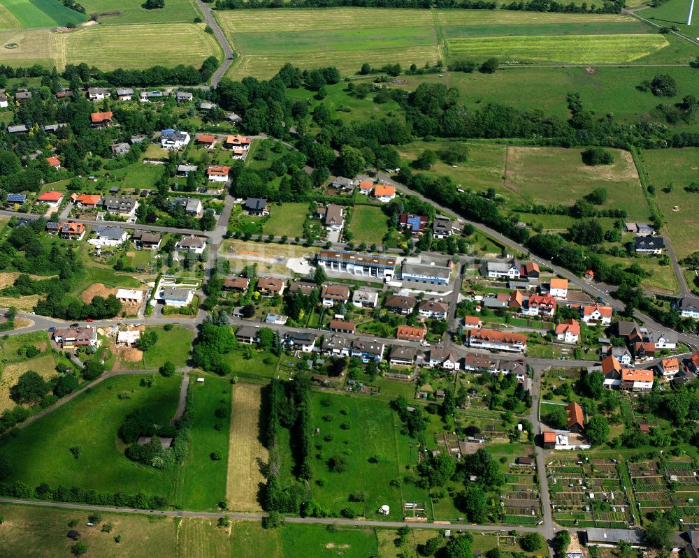 Betzenrod von oben - Dorfkern am Feldrand in Betzenrod im Bundesland Hessen, Deutschland