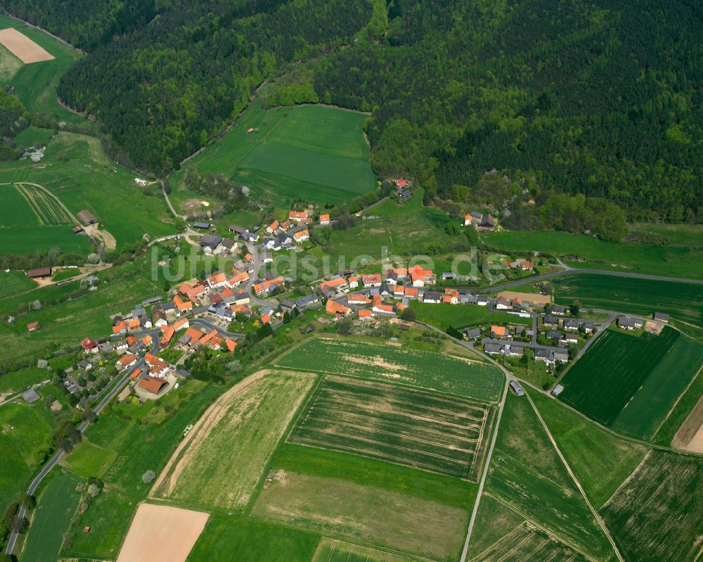 Luftaufnahme Bieben - Dorfkern am Feldrand in Bieben im Bundesland Hessen, Deutschland