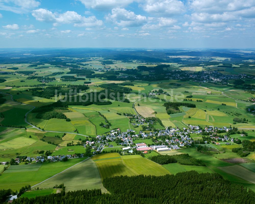 Bobengrün von oben - Dorfkern am Feldrand in Bobengrün im Bundesland Bayern, Deutschland