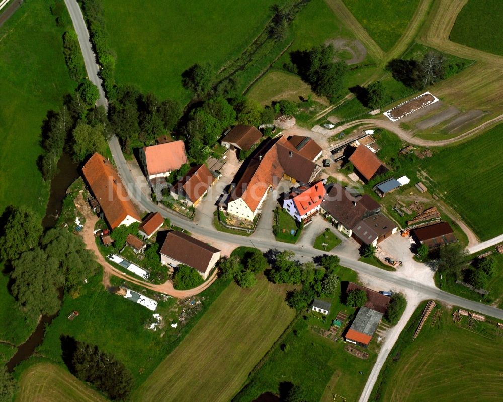 Bonlanden von oben - Dorfkern am Feldrand in Bonlanden im Bundesland Bayern, Deutschland