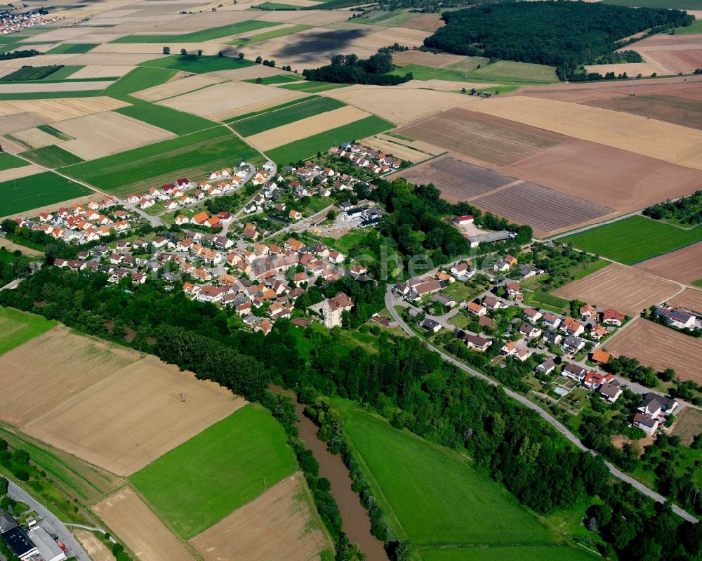 Bürg aus der Vogelperspektive: Dorfkern am Feldrand in Bürg im Bundesland Baden-Württemberg, Deutschland