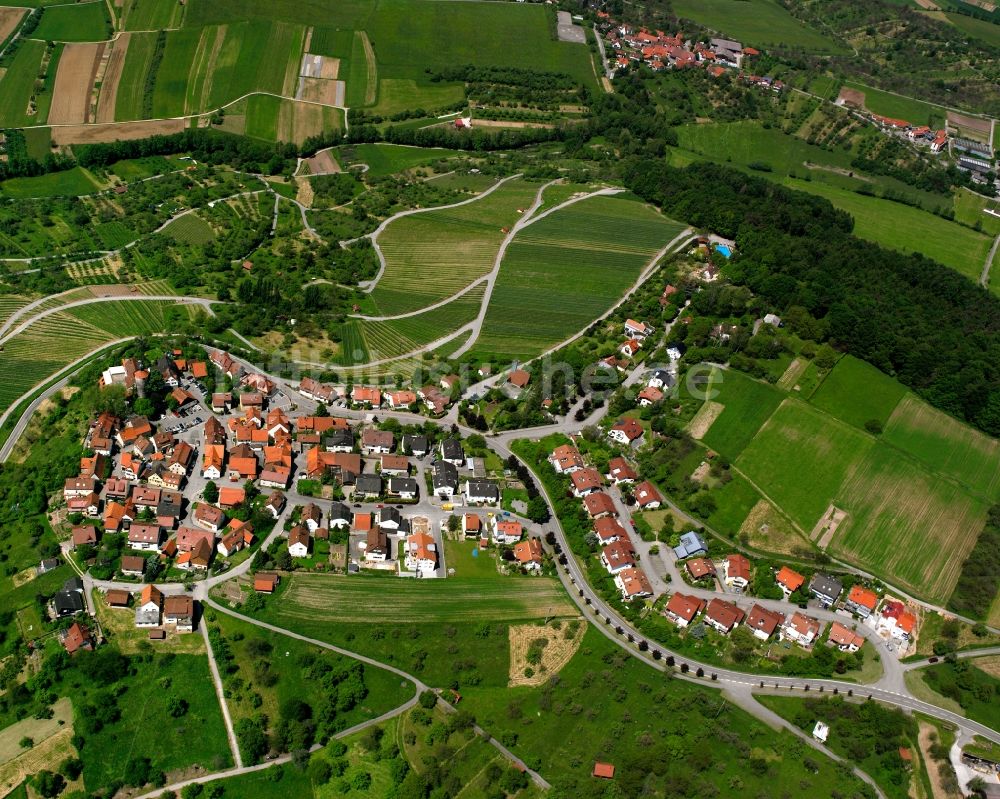 Luftaufnahme Bürg - Dorfkern am Feldrand in Bürg im Bundesland Baden-Württemberg, Deutschland