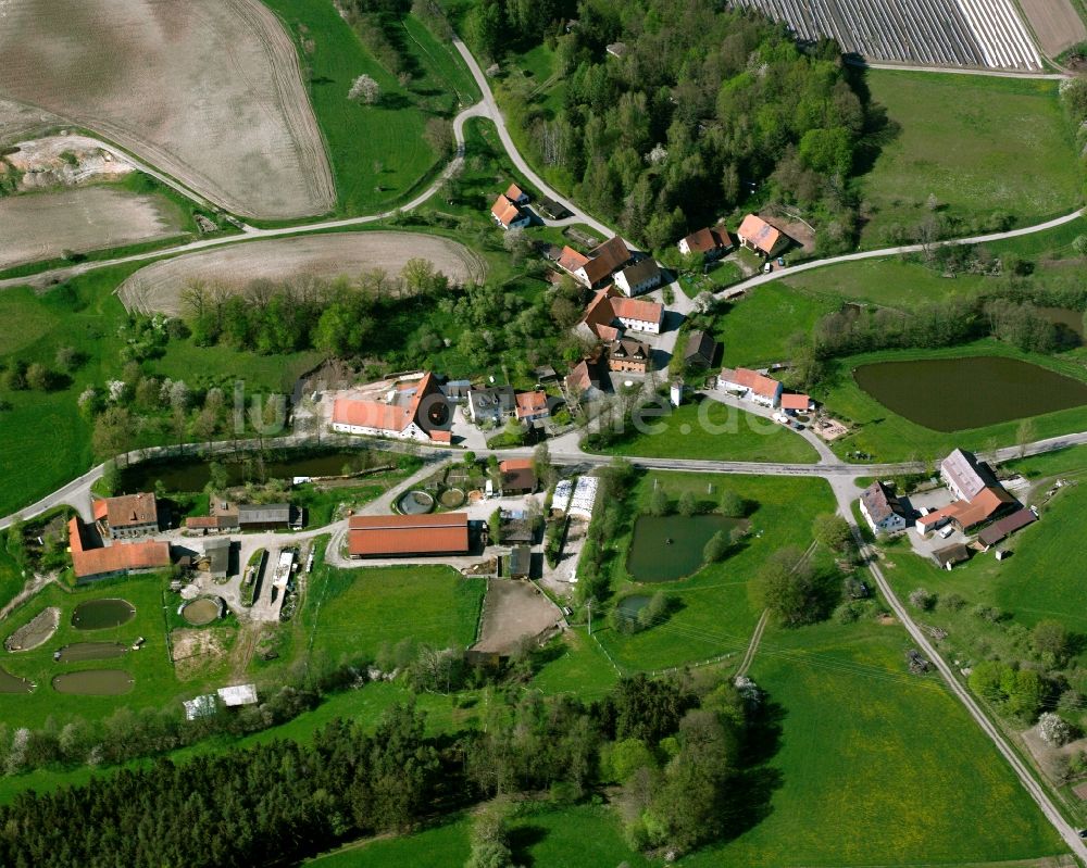 Buhlsbach von oben - Dorfkern am Feldrand in Buhlsbach im Bundesland Bayern, Deutschland