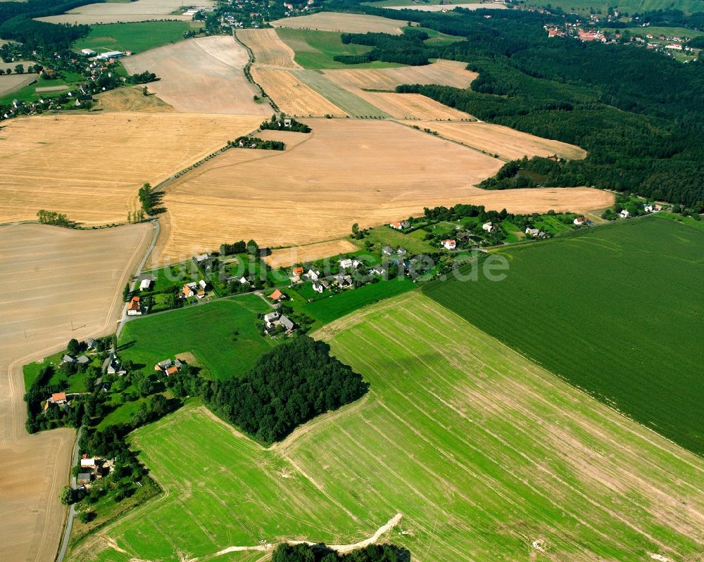 Luftbild Burkersdorf - Dorfkern am Feldrand in Burkersdorf im Bundesland Sachsen, Deutschland