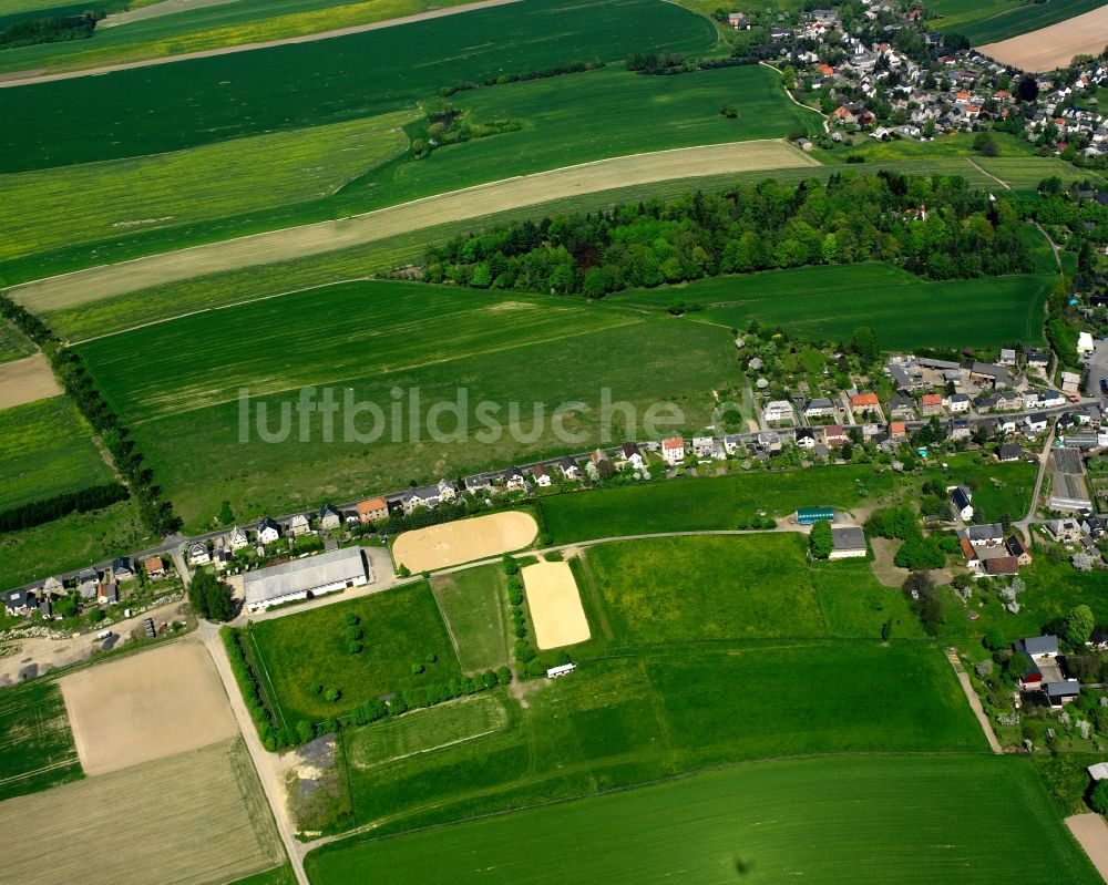 Luftaufnahme Burkersdorf - Dorfkern am Feldrand in Burkersdorf im Bundesland Sachsen, Deutschland