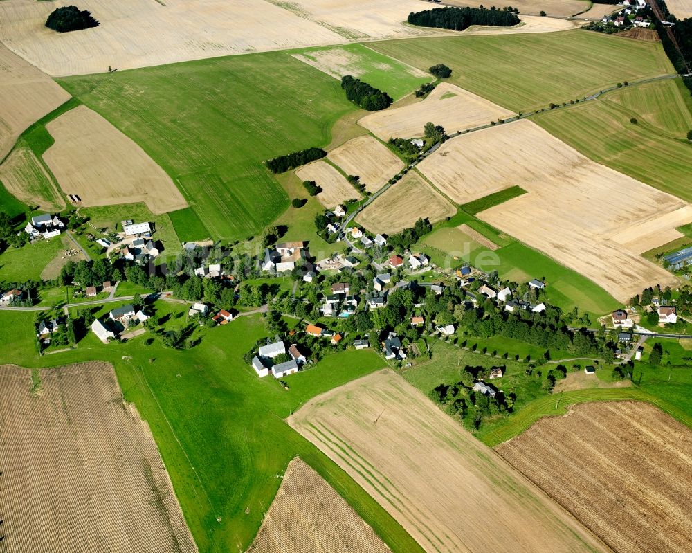 Luftaufnahme Crossen - Dorfkern am Feldrand in Crossen im Bundesland Sachsen, Deutschland