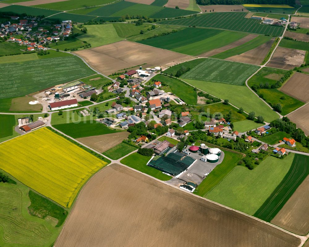 Luftbild Dentingen - Dorfkern am Feldrand in Dentingen im Bundesland Baden-Württemberg, Deutschland