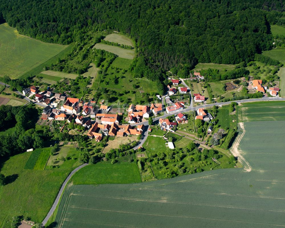 Luftaufnahme Dieterode - Dorfkern am Feldrand in Dieterode im Bundesland Thüringen, Deutschland