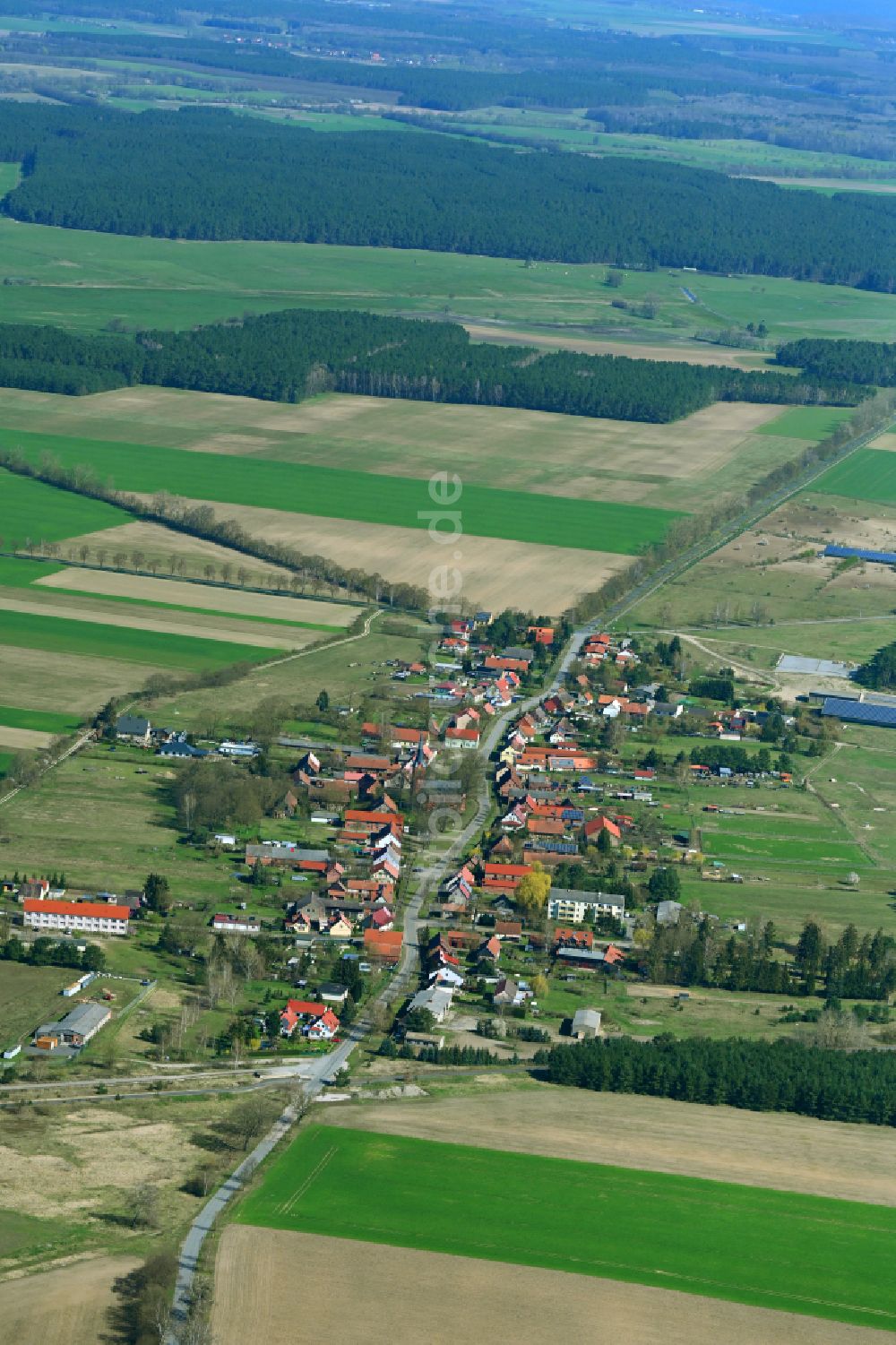 Luftbild Dranse - Dorfkern am Feldrand in Dranse im Bundesland Brandenburg, Deutschland