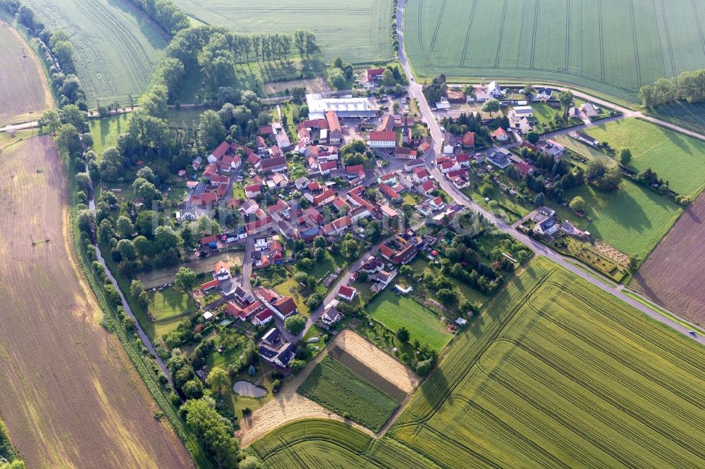 Luftaufnahme Eberstädt - Dorfkern am Feldrand in Eberstädt im Bundesland Thüringen, Deutschland